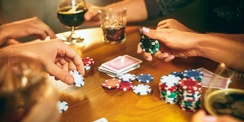 Thuật ngữ Poker về hành động giúp bạn hiểu rõ chiến thuật